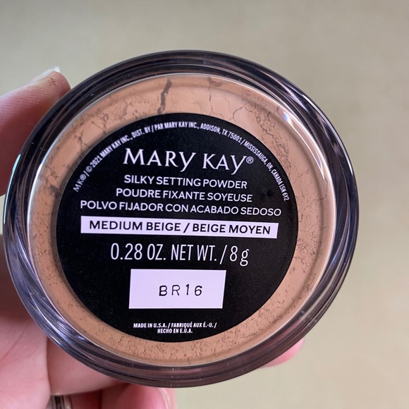 Mary Kay Silky Setting Powder Medium Beige 0.28 oz 8g BR16 Flawless Makeup New - Picture 4 of 4